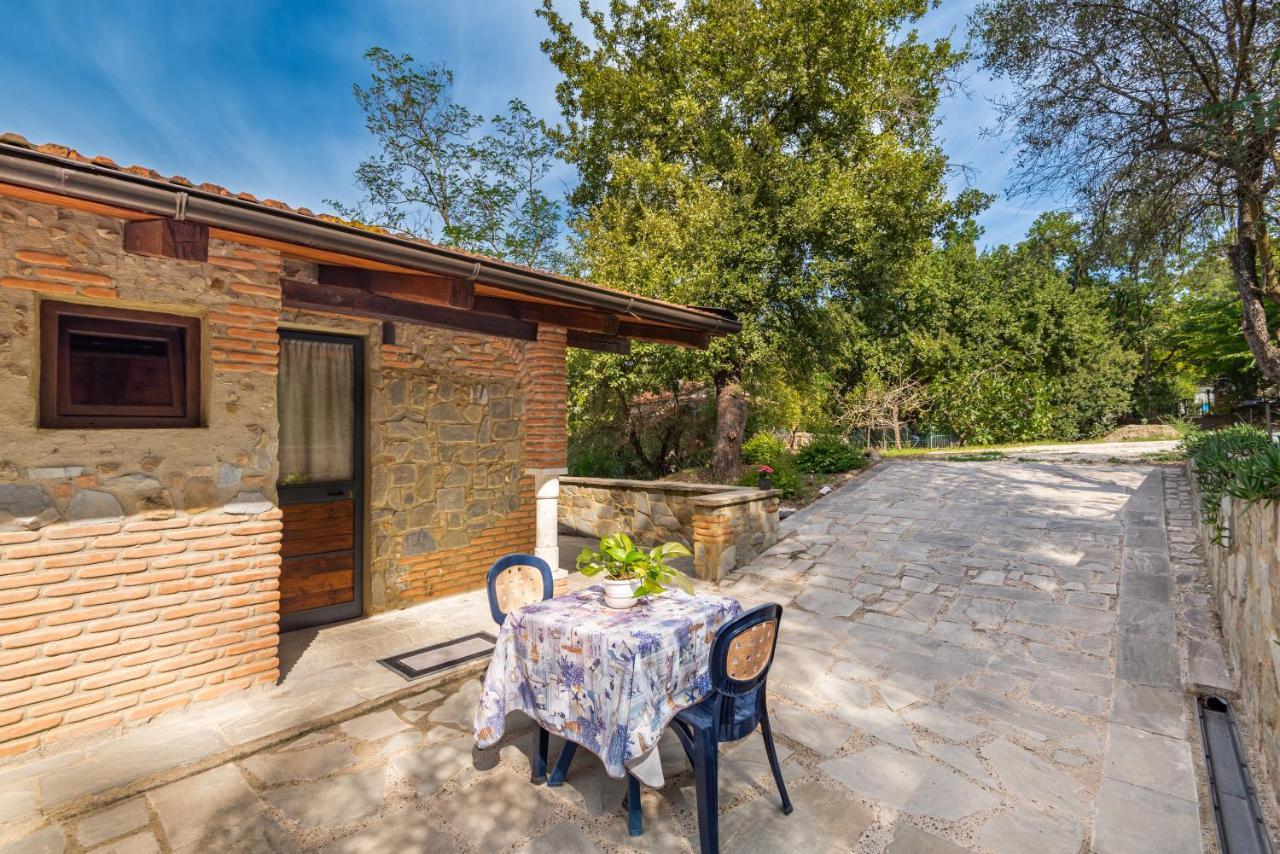 Ippotur Medieval Resort Castelnuovo Magra Exterior photo