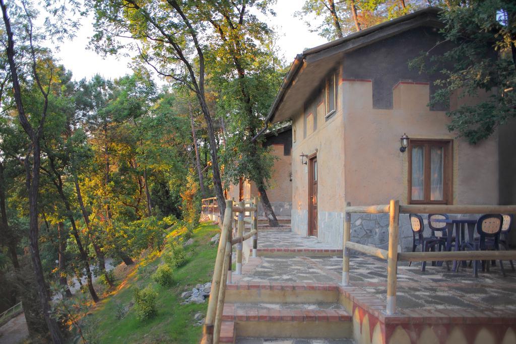 Ippotur Medieval Resort Castelnuovo Magra Exterior photo